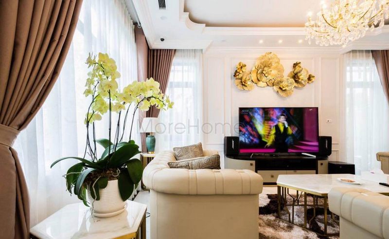 của tôi Bộ sofa bọc da tân cổ điển màu vàng gắn kết với không gian thiết kế của tôi.